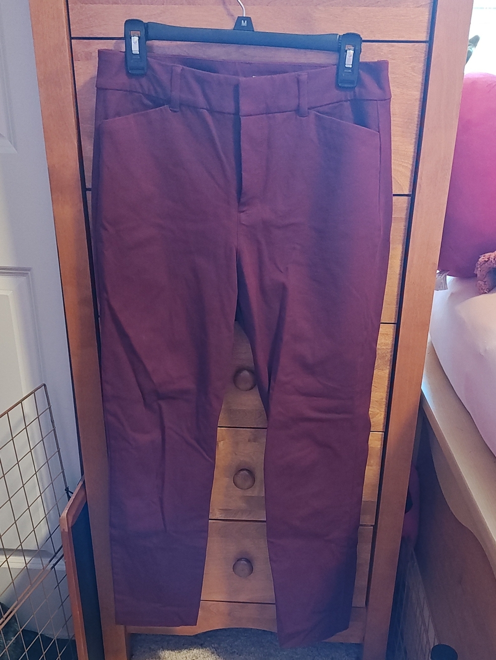 Women's Slim Stretch Dress Pants in Burgundy